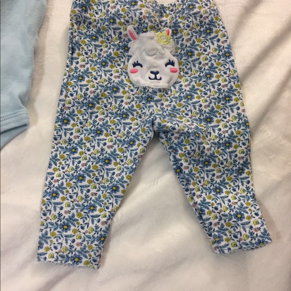 Carter’s baby girl matching set - Picture 2 of 2